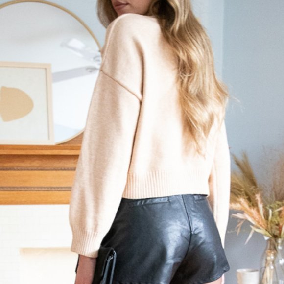 NWT Soft and cozy crop turtle neck sweater - Picture 6 of 11